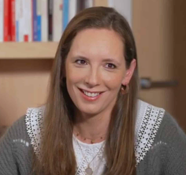 Auteur - Inès d'Oysonville